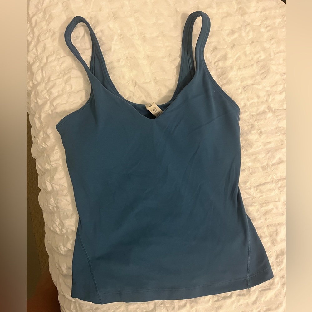 Lululemon align tank size 4!